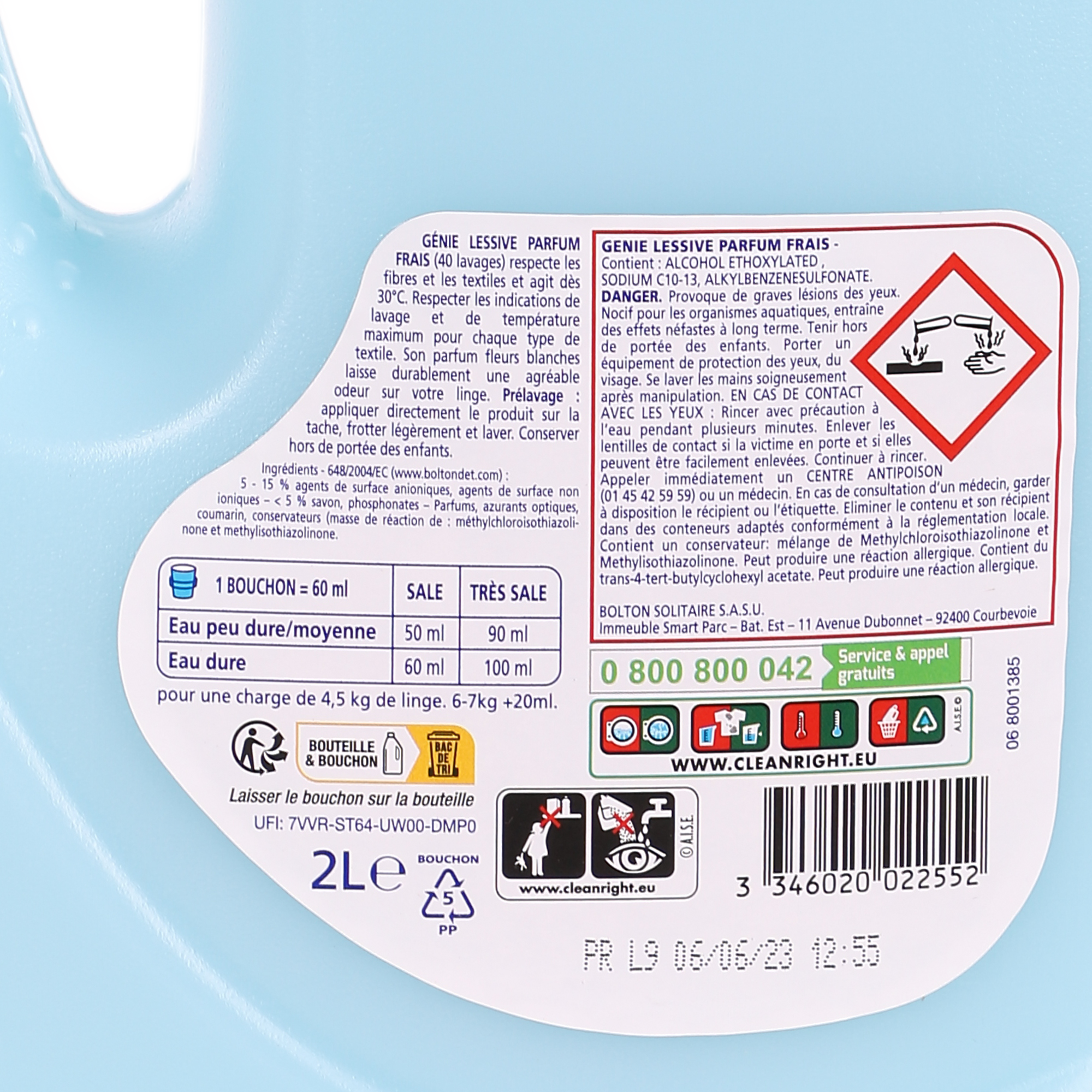 Promo Xtra les 80 doses de lessive liquide fraîcheur ou les 80 doses de lessive  liquide total + encore plus frais chez Stokomani